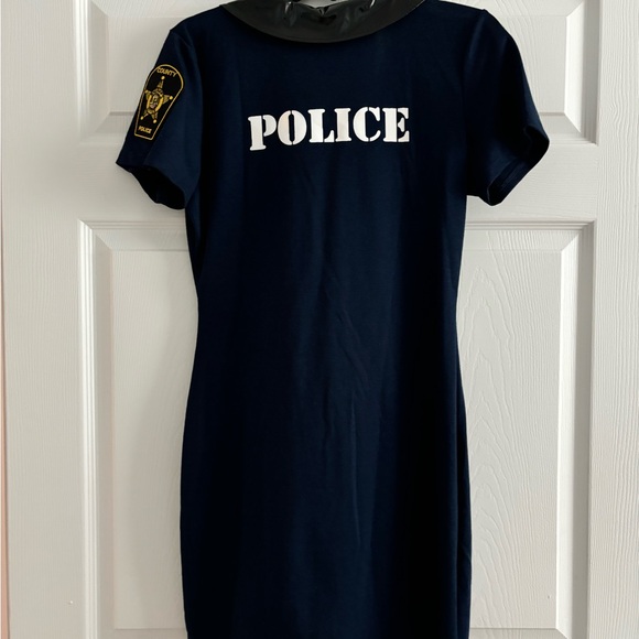 POLICE WOMAN HALLOWEEN COSTUME. In perfect condition, worn only once. - Picture 2 of 6